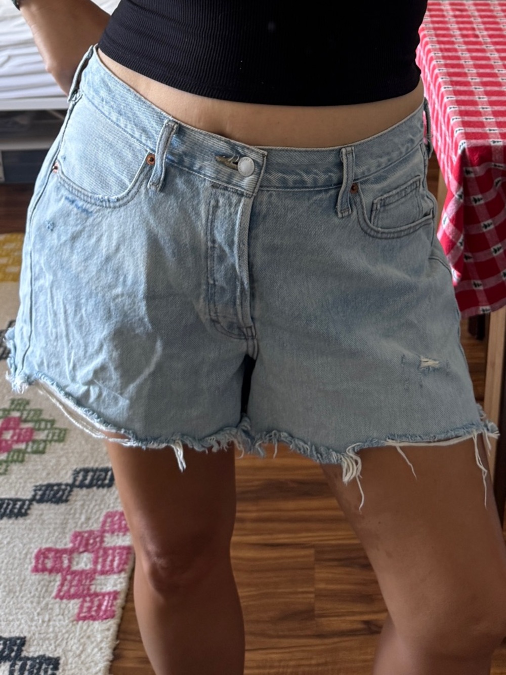 Universal Thread Cotton 90’s Baggy Light Wash Denim Shorts Jorts with Frayed Hem
